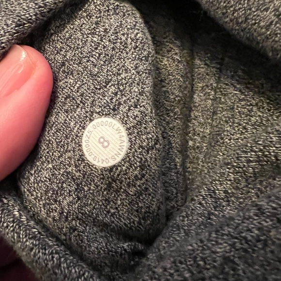 NWOT Lululemon Scuba size 8 - Picture 5 of 5
